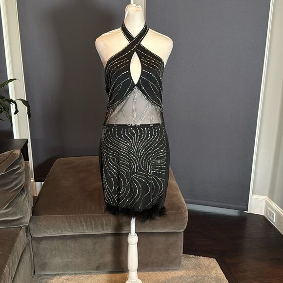Dresses & Skirts - Black BodyCon Halter Neck Mini Party Dress Feather Hem Rhinestones Size M NEW